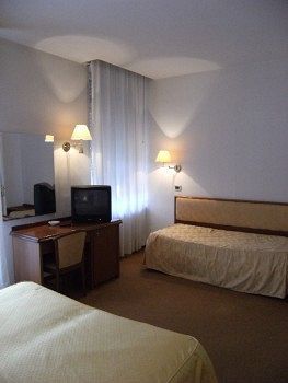 Hotel Europa Удине Экстерьер фото